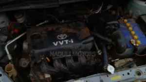 Toyota Vitz 2003 Silver