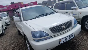 Toyota Harrier 2002 White