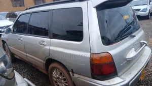 Subaru Forester 2002 Silver