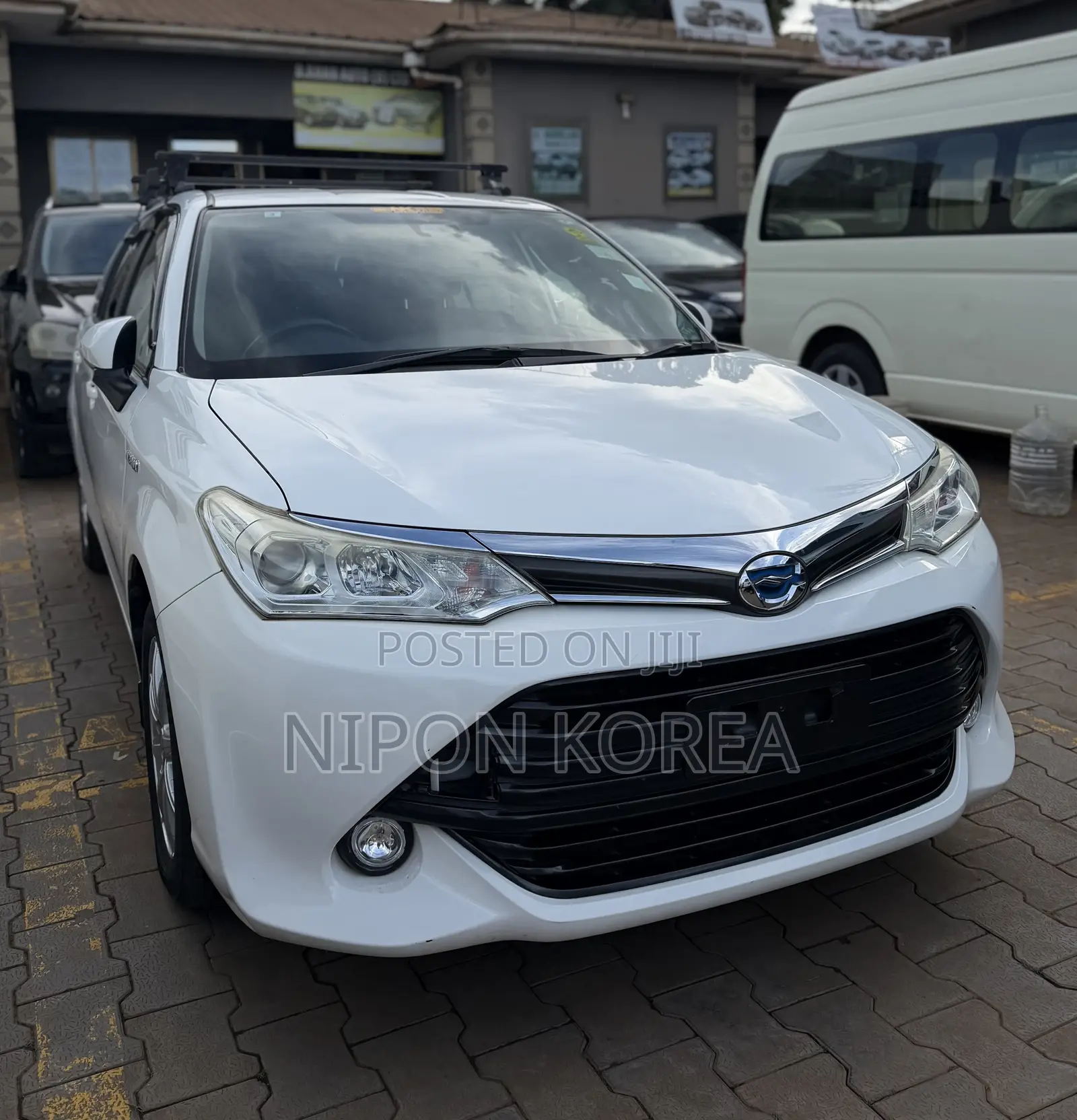 Toyota Corolla Fielder 1.5 Hybrid FWD 2017 White