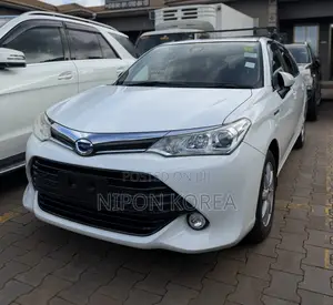 Toyota Corolla Fielder 1.5 Hybrid FWD 2017 White