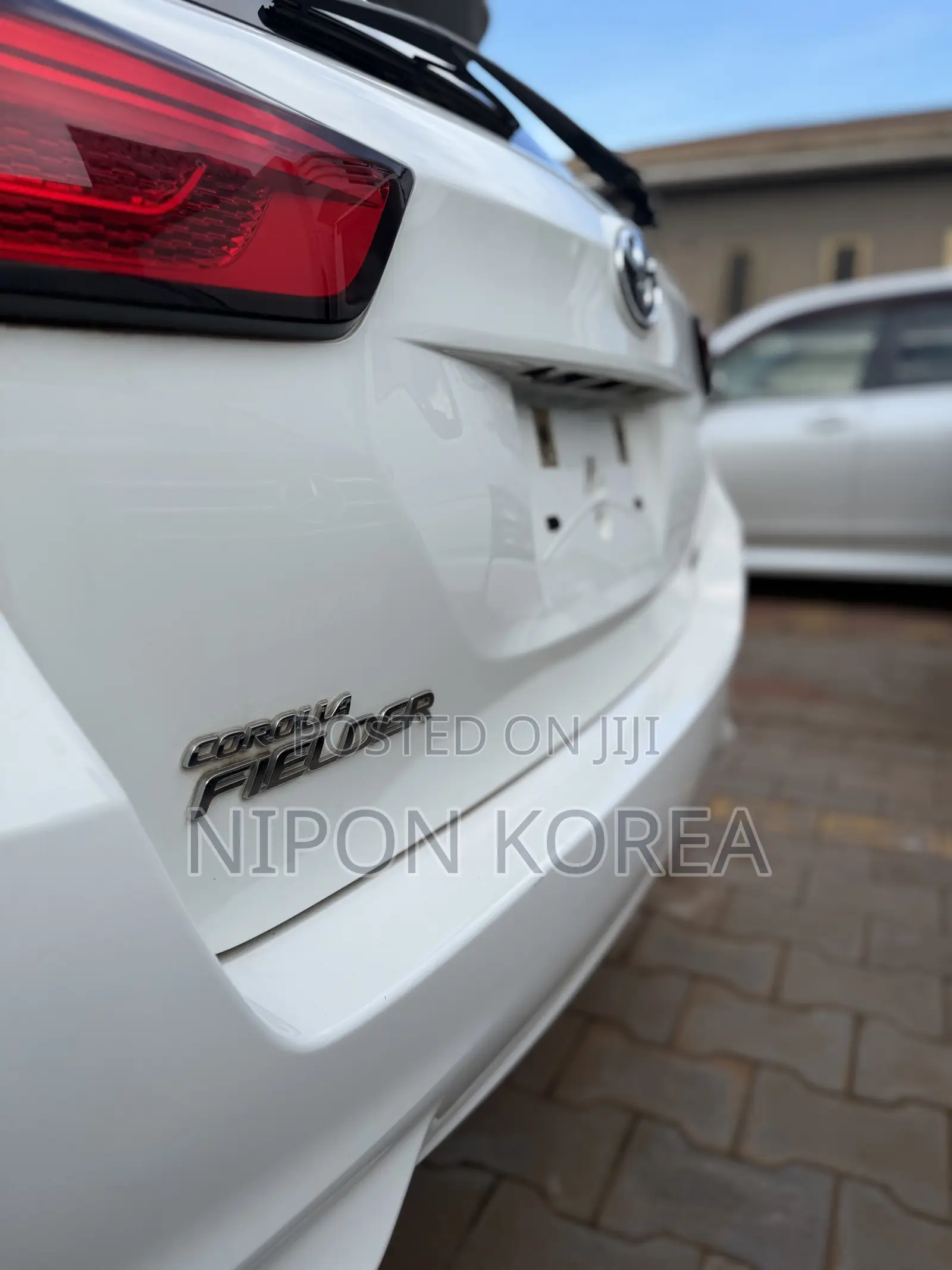 Toyota Corolla Fielder 1.5 Hybrid FWD 2017 White