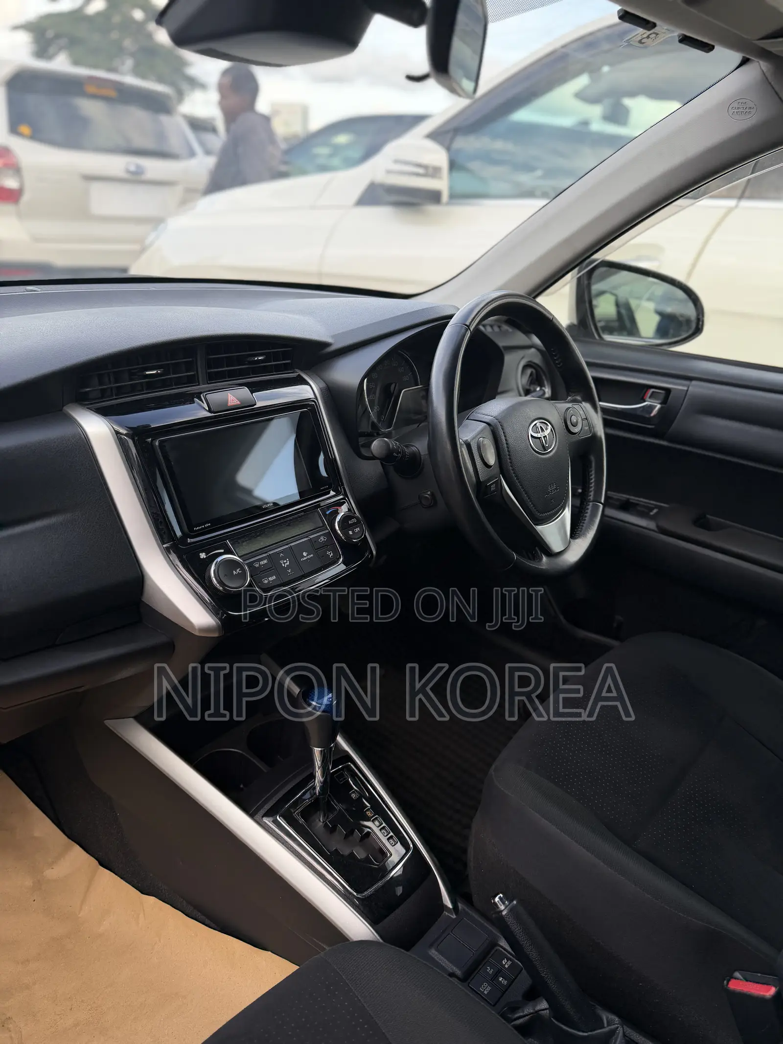 Toyota Corolla Fielder 1.5 Hybrid FWD 2017 White