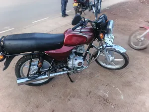 Bajaj Boxer 100 2025 Red