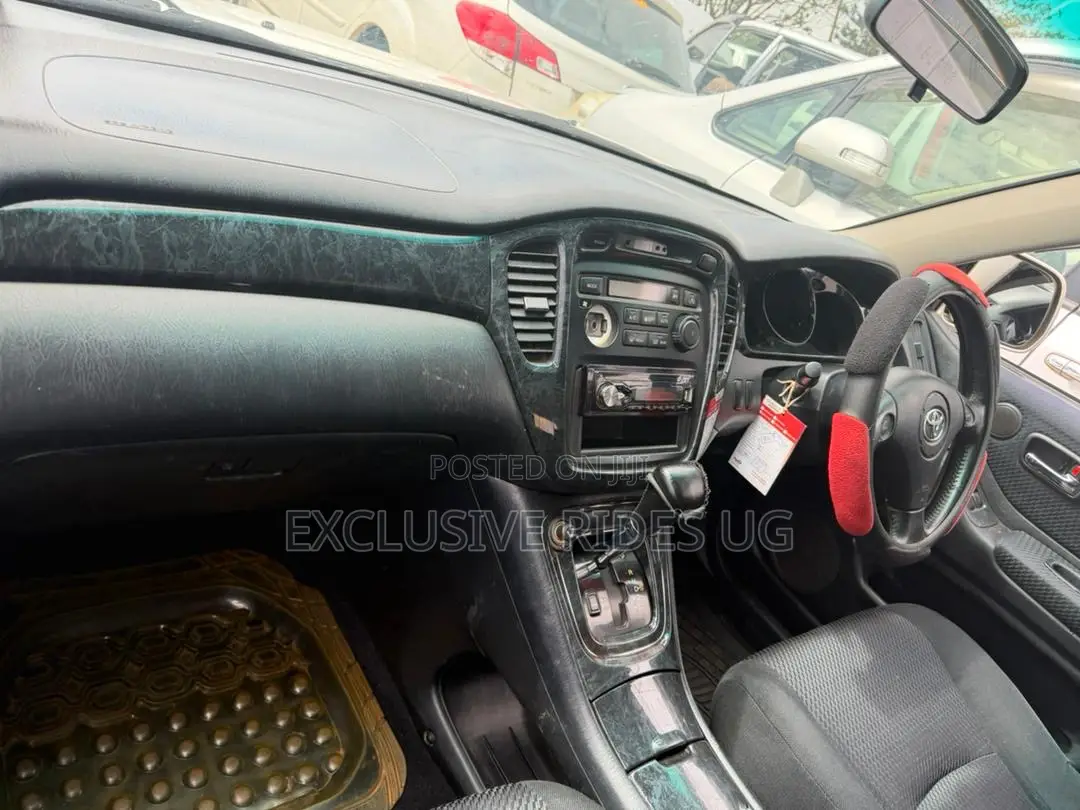 Toyota Kluger 2007 White