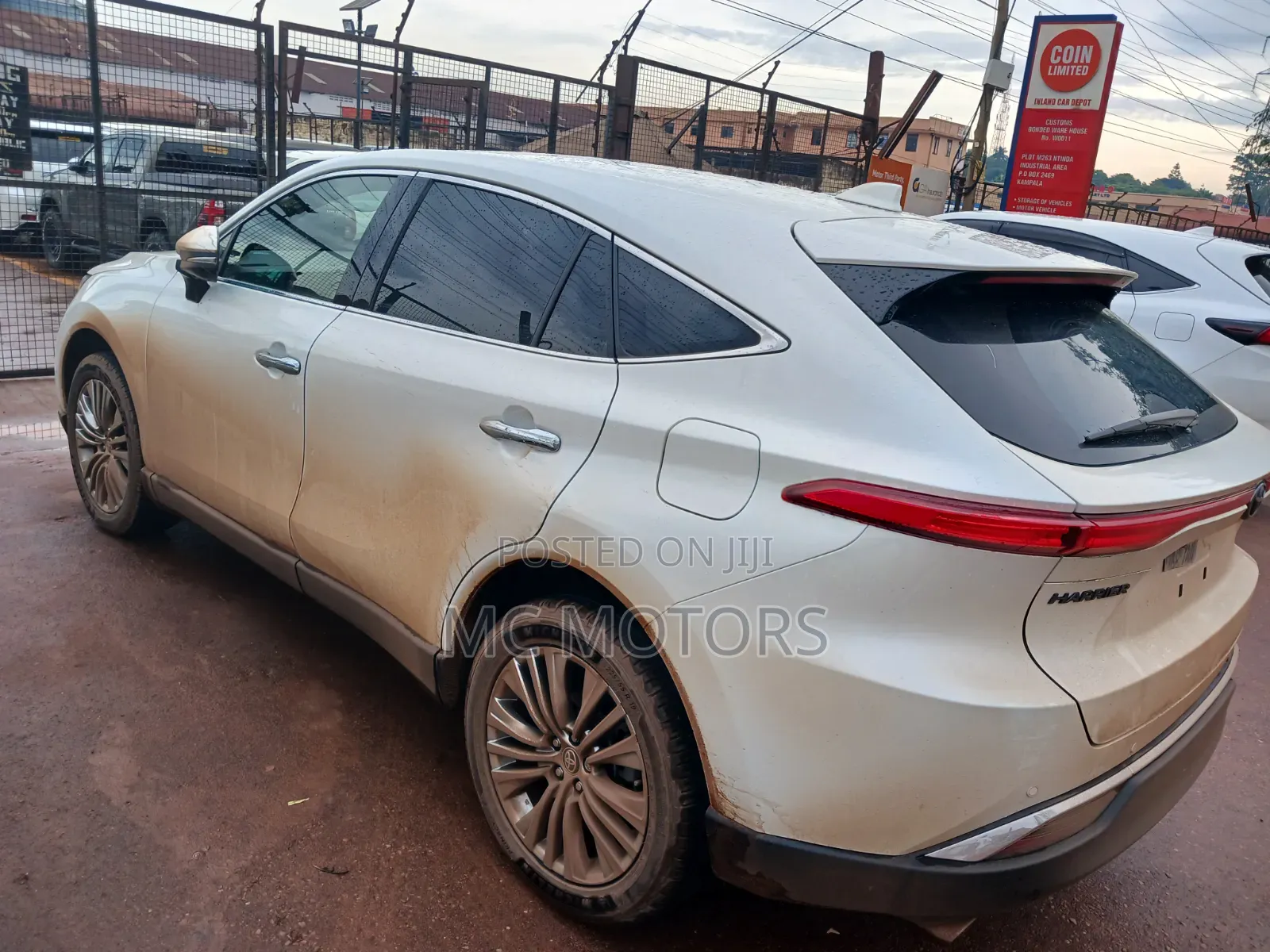 Toyota Harrier 2.0 2020 White
