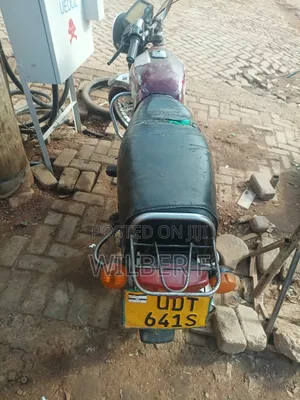 Bajaj Boxer 2011 Red