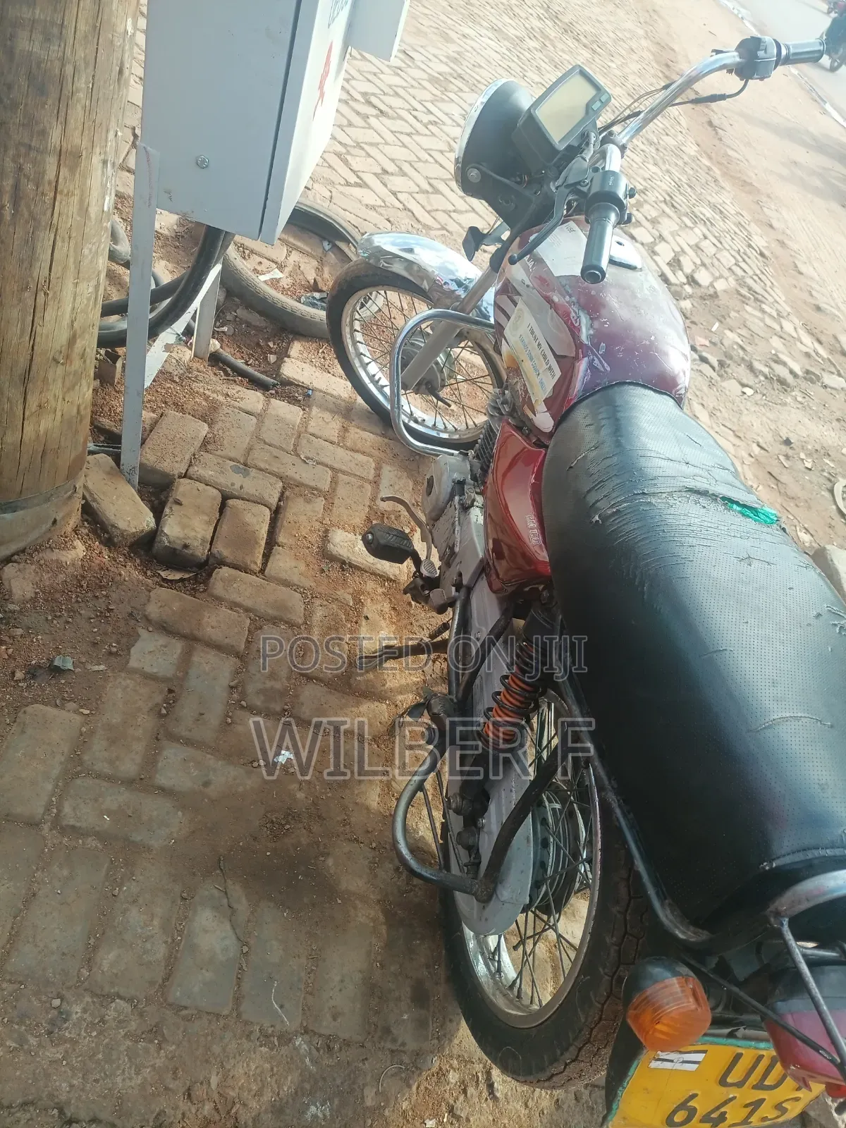 Bajaj Boxer 2011 Red