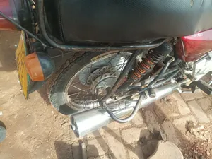 Bajaj Boxer 2011 Red