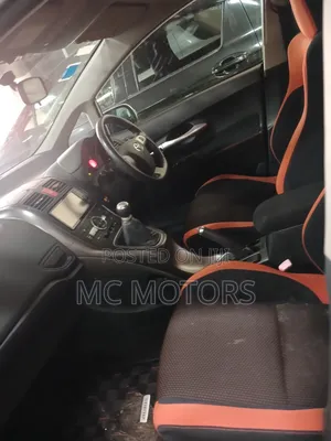 Toyota Auris 2012 White
