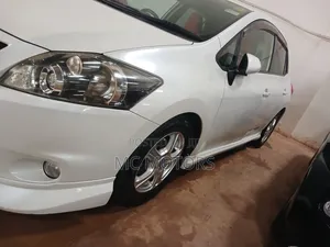 Toyota Auris 2012 White