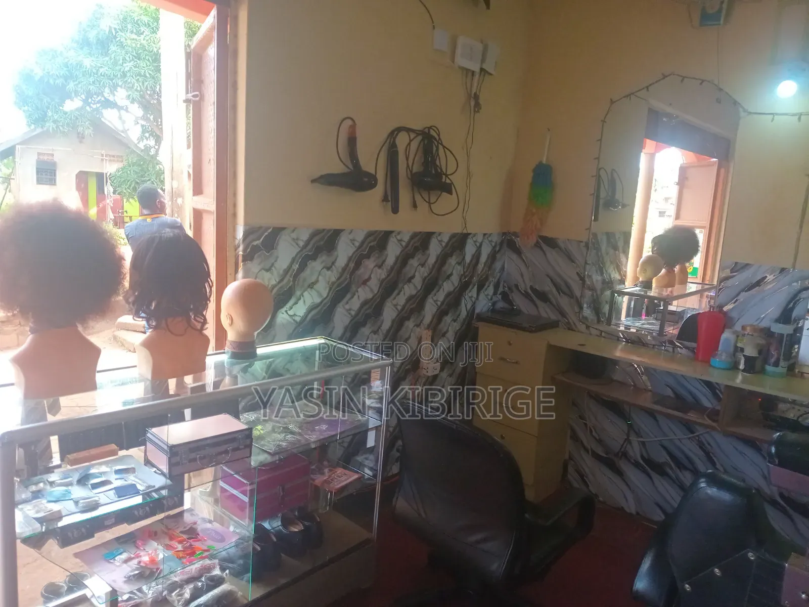 Unisex Salon for Sale (Goodwill)