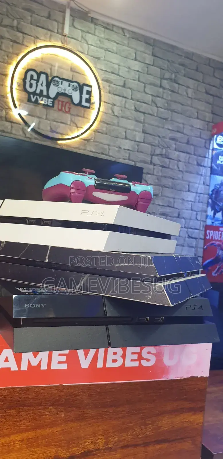 Tested Ps4 Standard 500gb: 18 Games + 2 Wireless Controllers