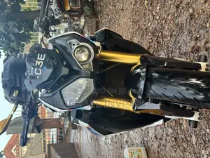 BMW S 1000 R 2018 Red