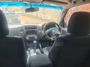 Mitsubishi Pajero 2010