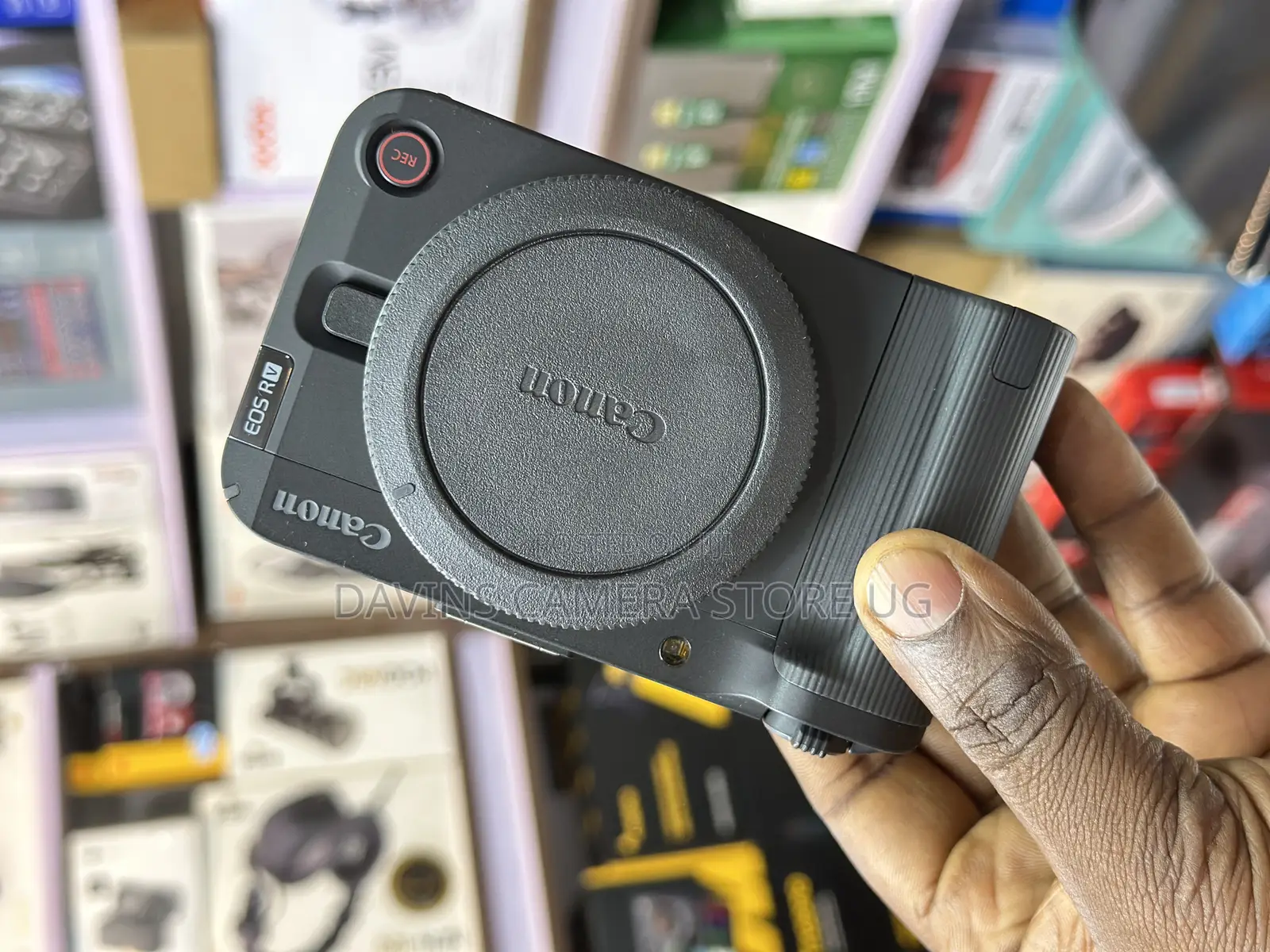 Canon R50v