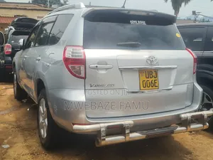 Toyota Vanguard 2009 Silver