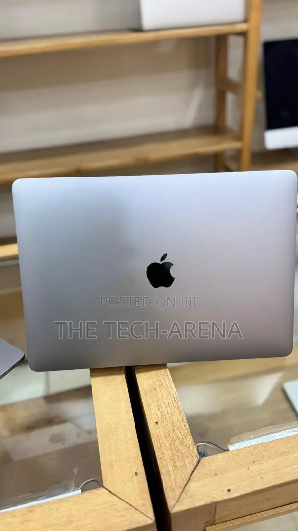 New Laptop Apple MacBook Air 2020 16GB Intel Core i7 SSD 256GB