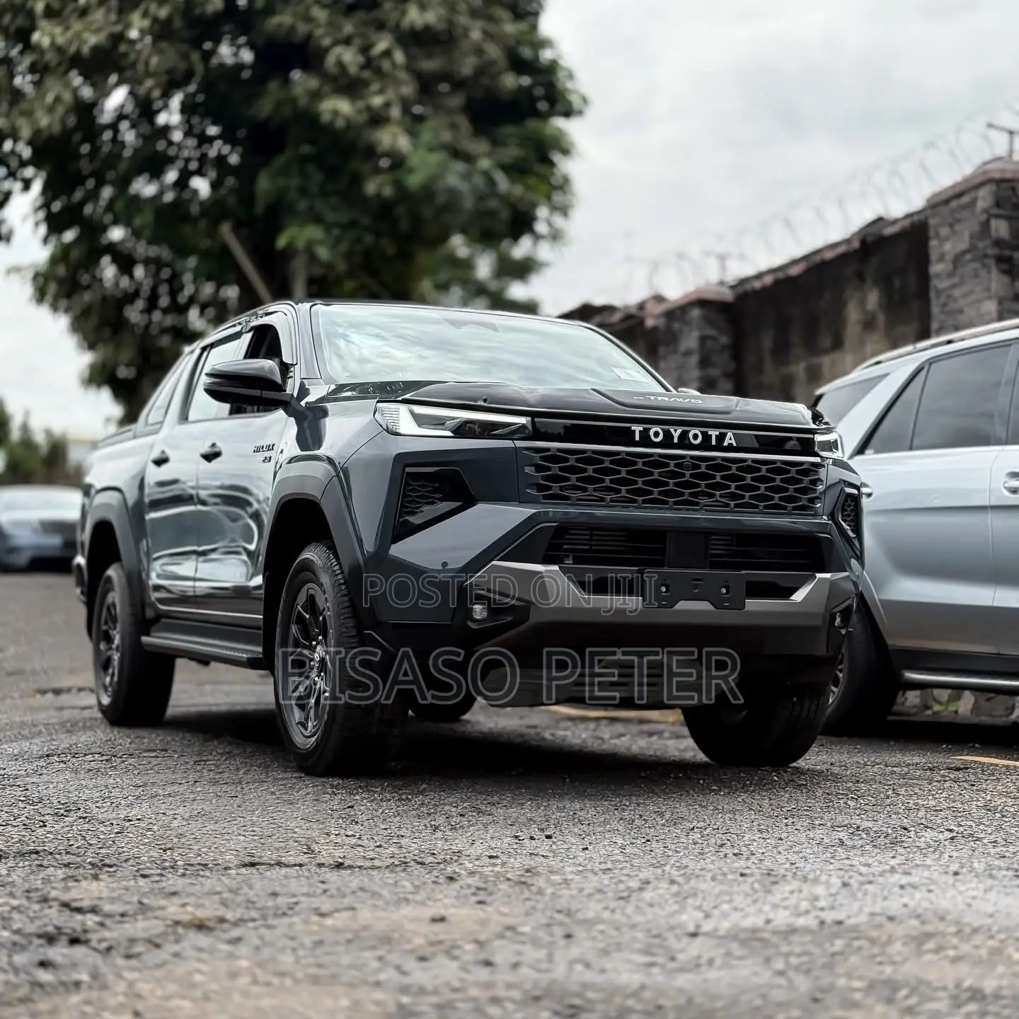 Toyota Hilux 2025 Gray