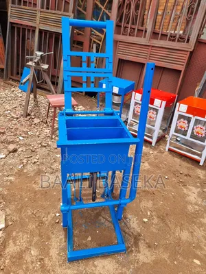 Workmen/Block Machines/Quality Block Maker