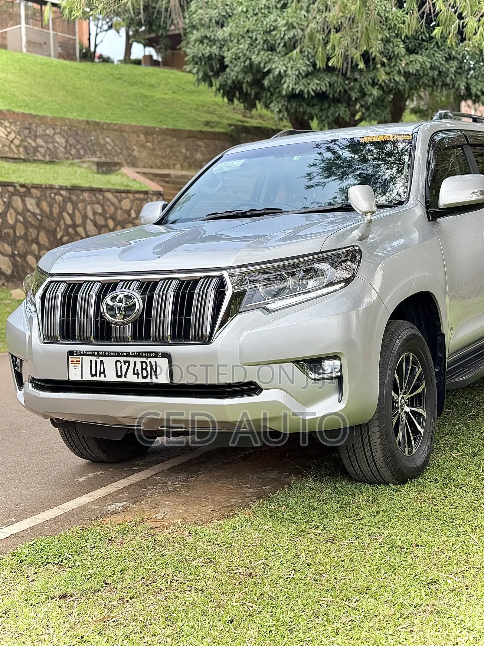 Toyota Land Cruiser Prado 2018 Silver