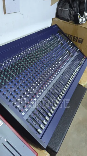 Yamaha Mixer Mg32
