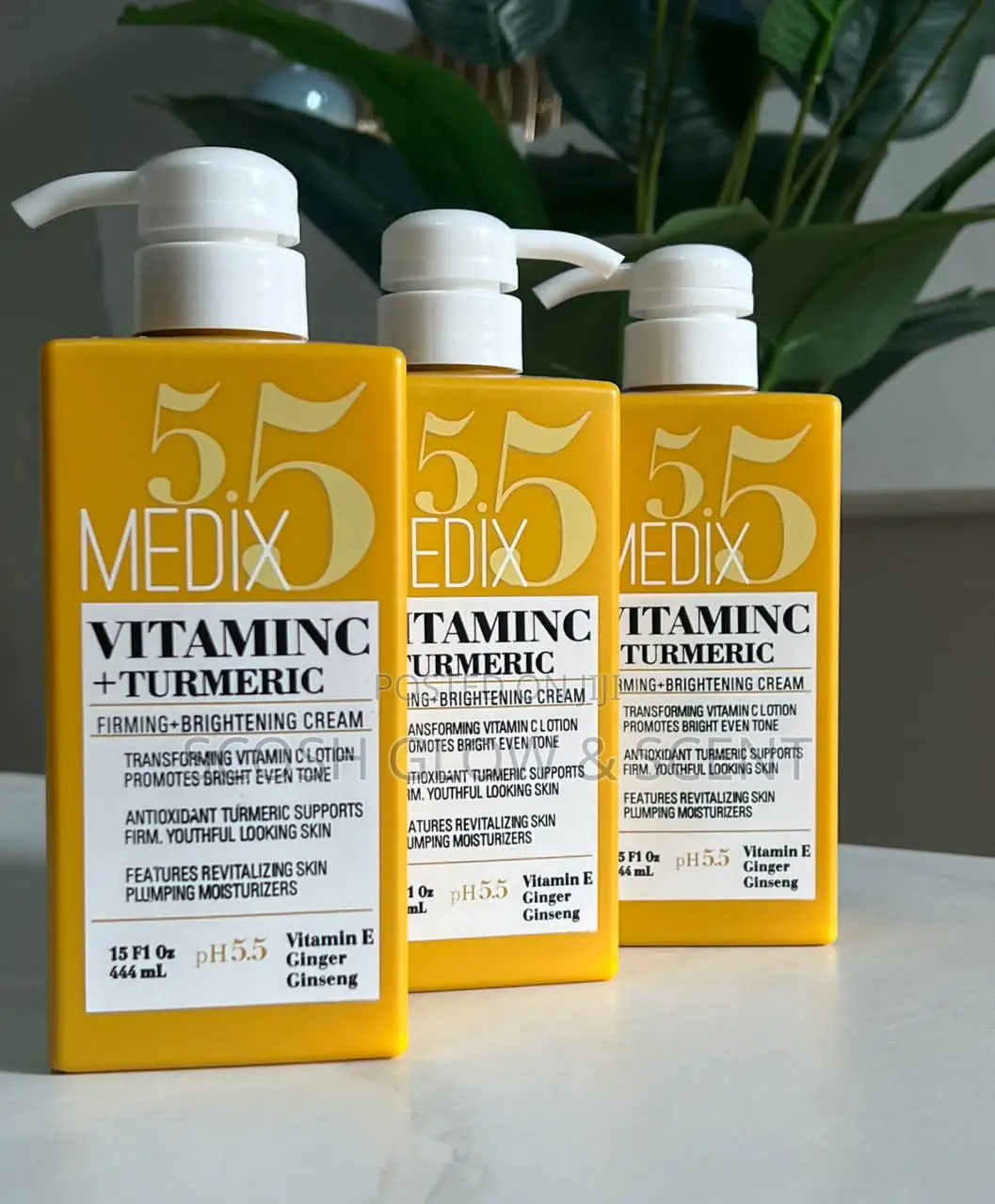 Medix 5.5 Vitamin C + Turmeric Firming Brightening Cream