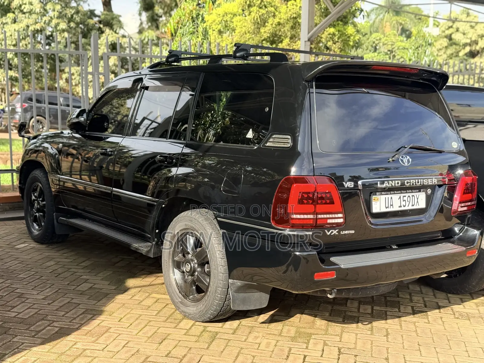 Toyota Land Cruiser Cygnus 4.7 2006 Black