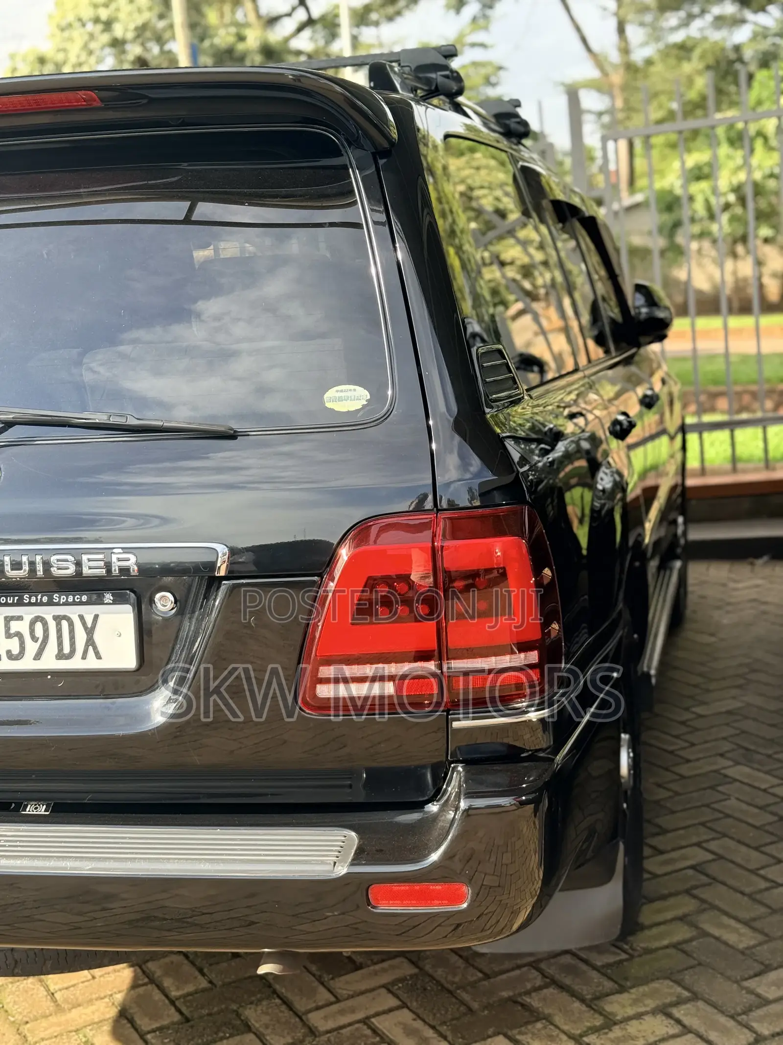 Toyota Land Cruiser Cygnus 4.7 2006 Black