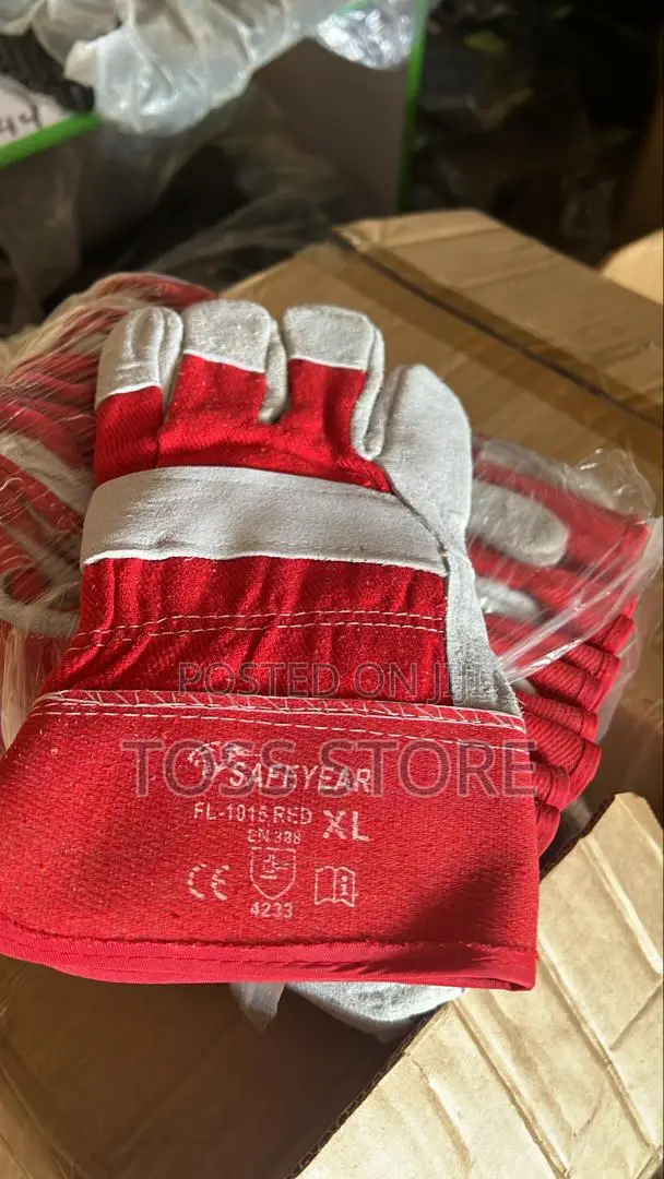 Short Leather Gloves