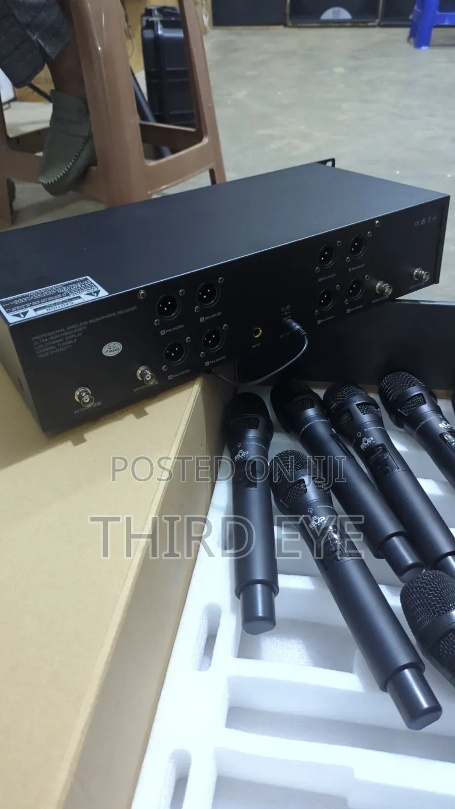 Professional Wireless Microphone 8 Pieces Evp Audio Skm8800a