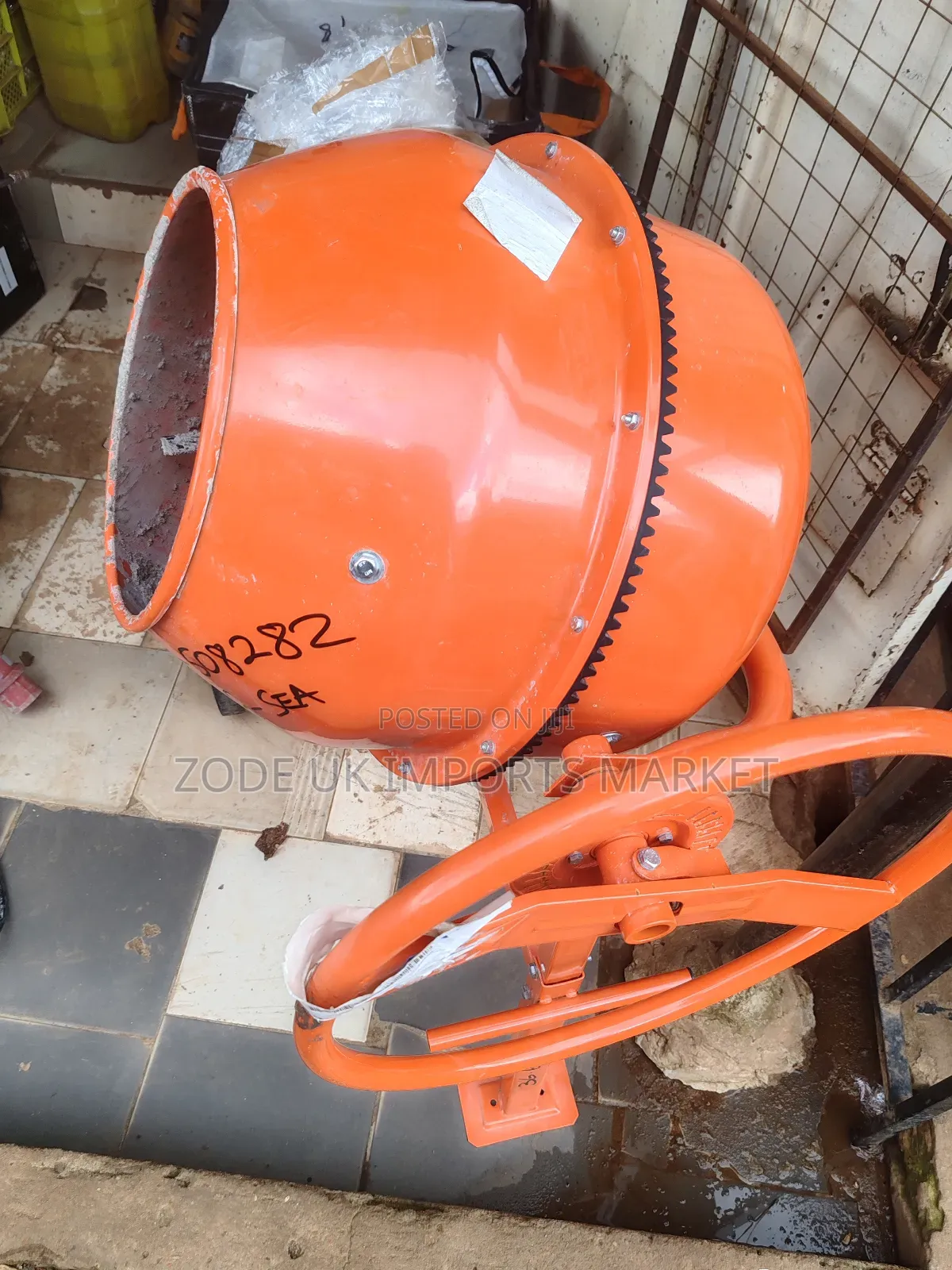 Altrad Belle Electric Concrete Mixer