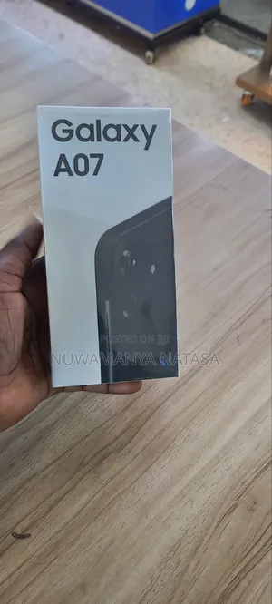 New Samsung Galaxy A07 4G 256 GB Yellow