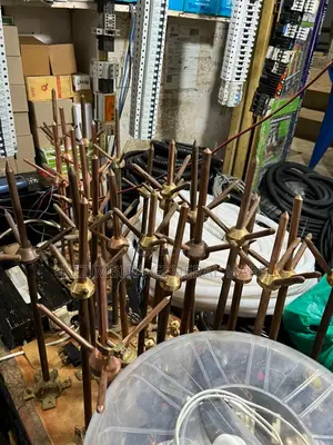 Arester and Earth Loads