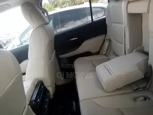 Toyota Land Cruiser Prado 2025 White