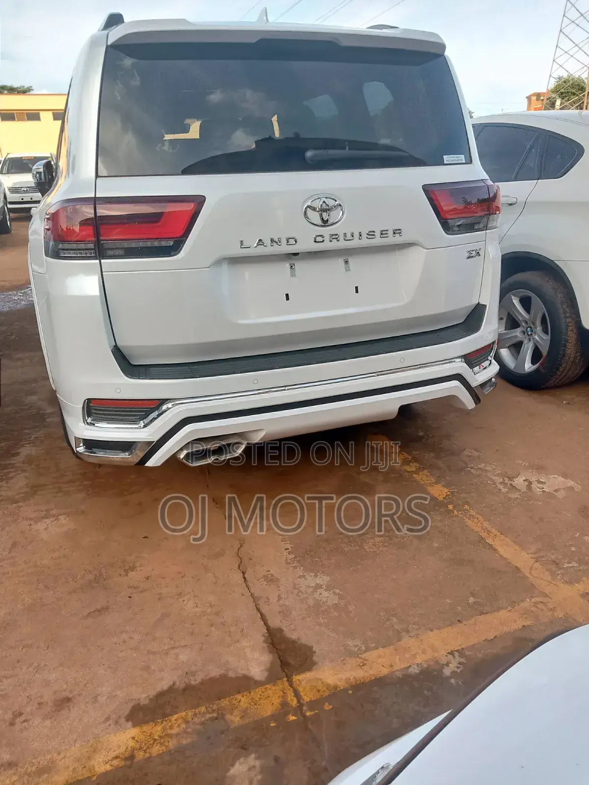 Toyota Land Cruiser Prado 2025 White