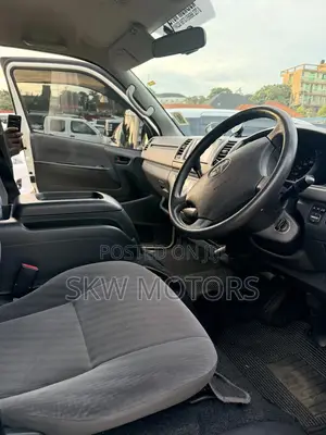 Toyota HiAce 2012 White
