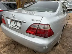 Toyota Crown Royale 2005 Silver
