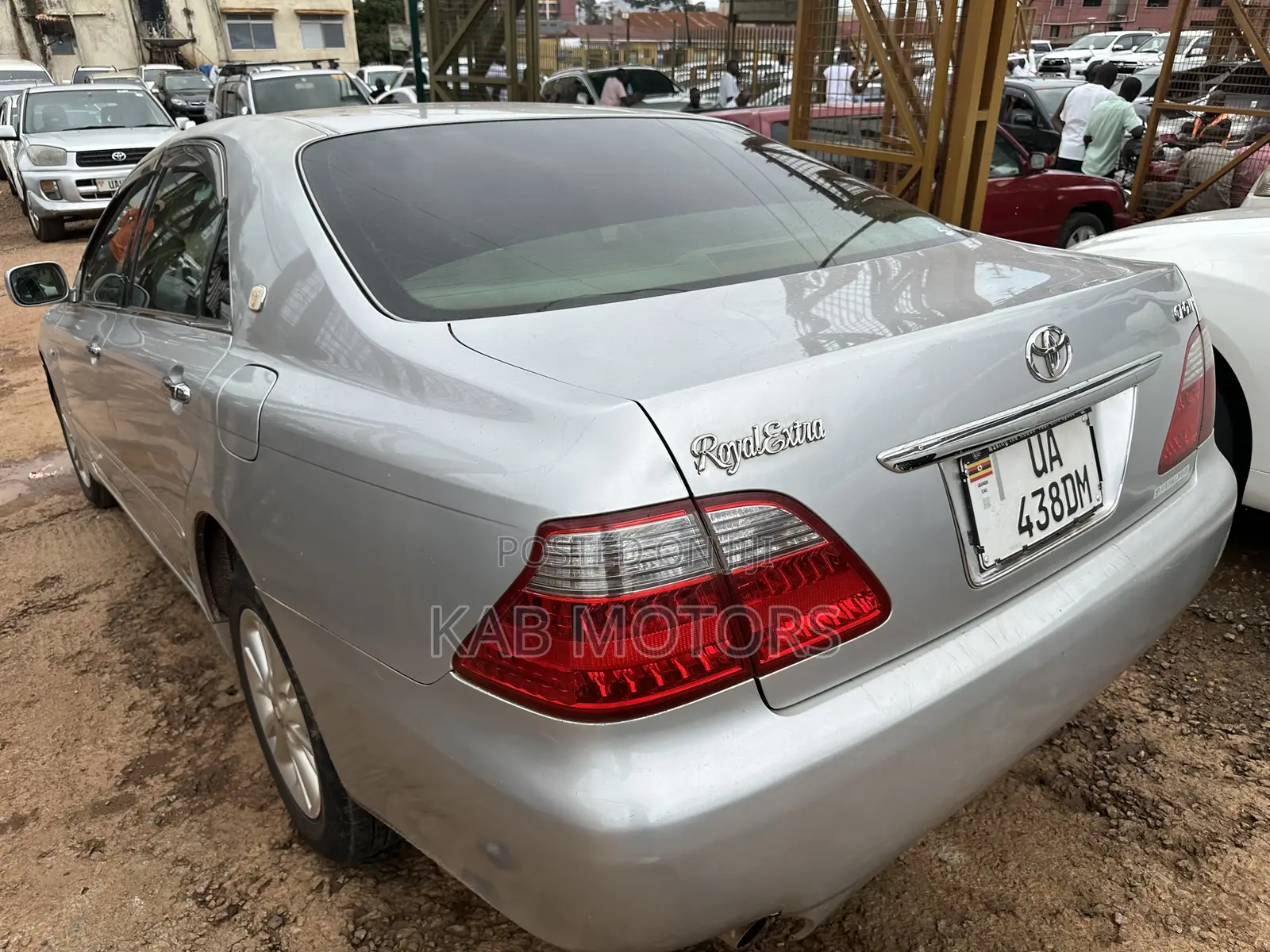 Toyota Crown Royale 2005 Silver
