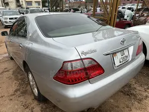Toyota Crown Royale 2005 Silver