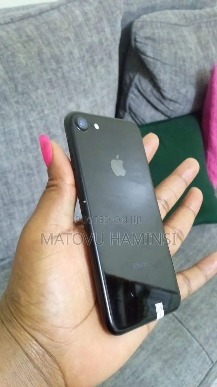 Apple iPhone 7 128 GB Black