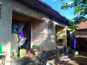 4bdrm Room & Parlour in Nangabo for sale