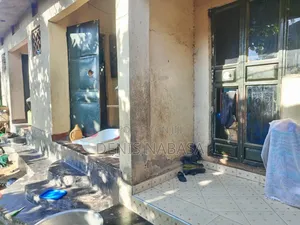 4bdrm Room & Parlour in Nangabo for sale