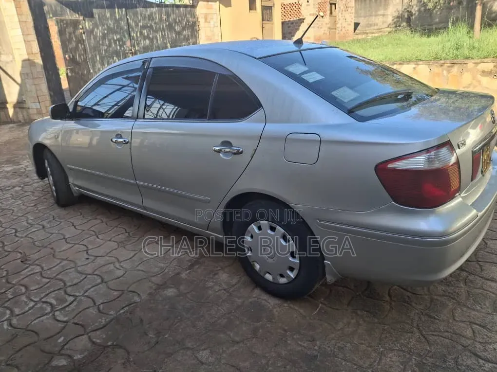 Toyota Premio 2002 Silver