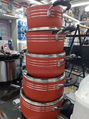 Saurce Pans 5 Pieces Red