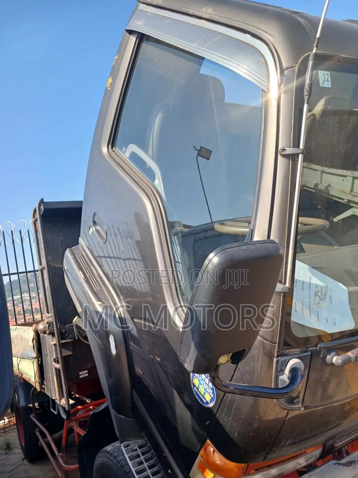 Isuzu Tipper