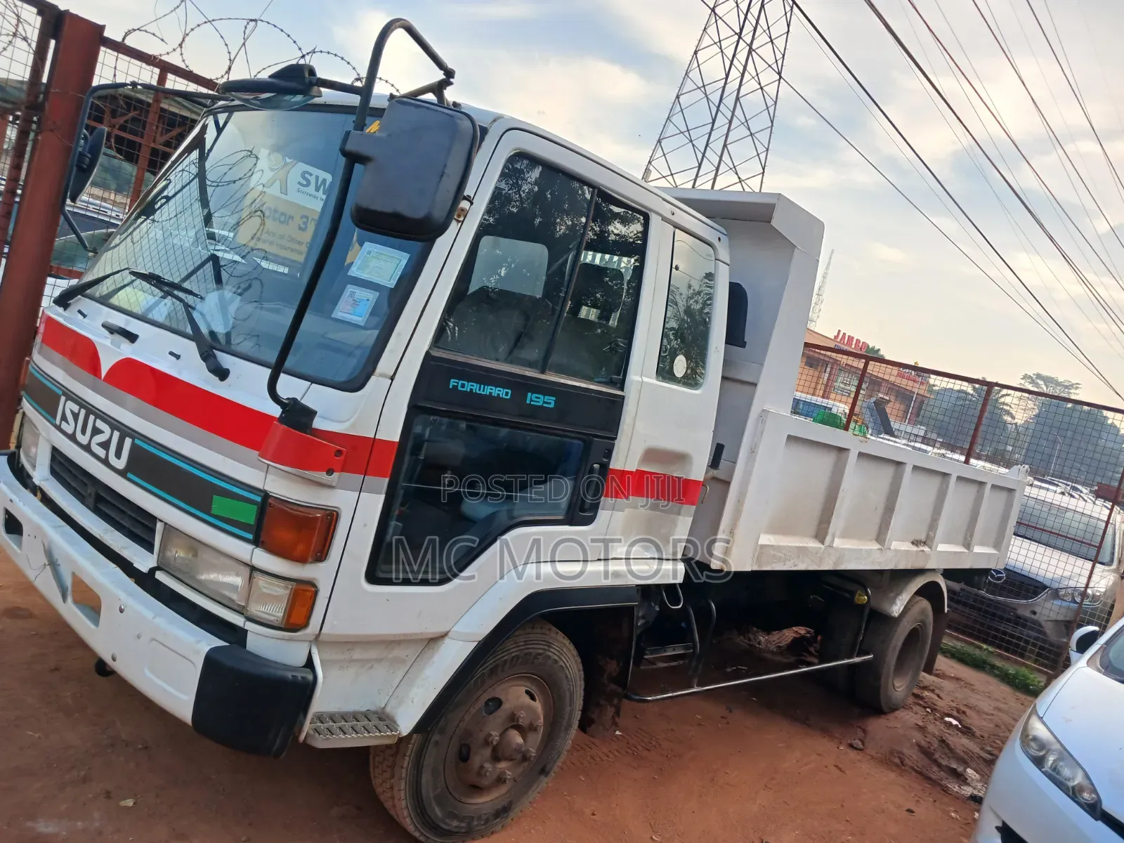Isuzu Tipper