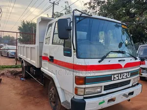 Isuzu Tipper