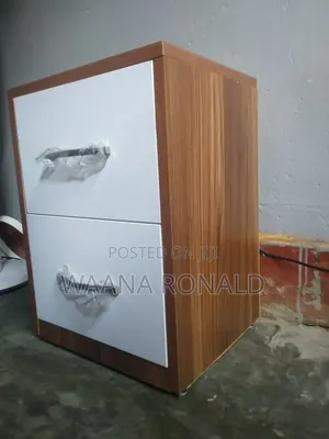 Side Drawer