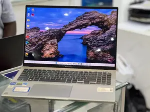 New Asus ZenBook Pro UX501 16GB Intel Core i7 SSHD (Hybrid) 512GB